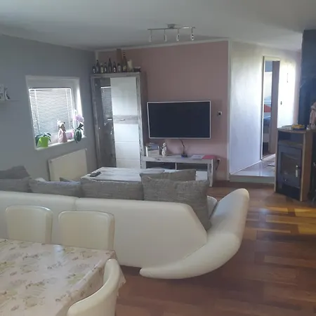 Sanja Near To Ljubljana * Preserje pri Radomljah