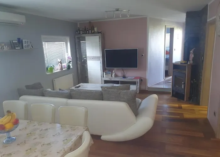 Sanja Near To Ljubljana * Preserje pri Radomljah